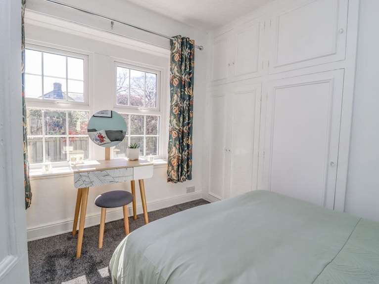 4 Pulmans Place, Halifax, 2bed - 허더즈필드