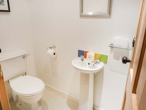 Shower - Easter Duthil Cottage, Carrbridge (Carrbridge)