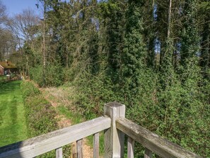 Property grounds - The Roost, East Tytherley (Salisbury)