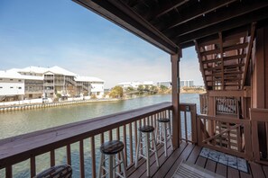 Property grounds - Sunset Landing, peaceful water views and front-row seats to some of Ocean City’s stunning sunset (Ocean City)