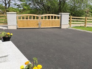 Property grounds - Slieve Gallion Cottage, Moneymore (Magherafelt)