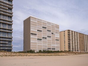 Exterior - Walk Right Out to the Beach or Enjoy Stunning Bay Views (Ocean City)