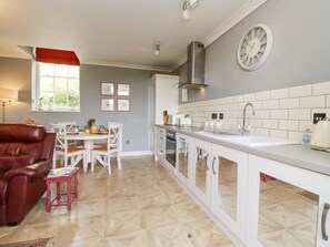 Dishwasher - The Tack Room, Lydney (Lydney)