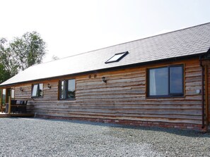 Exterior - Haimwood Byetake, Llandrinio (Llanymynech)