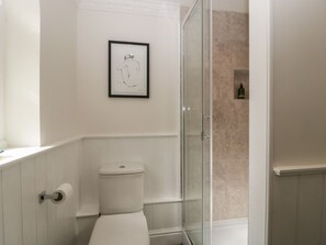 Shower - Thyme Cottage, Malvern. 3 bed. (Malvern)