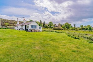 Exterior - Crown Cottage, Llanasa (Holywell)