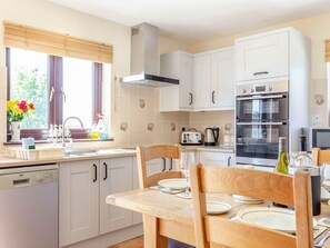 Private kitchen - Elworthy View, South Molton (South Molton)