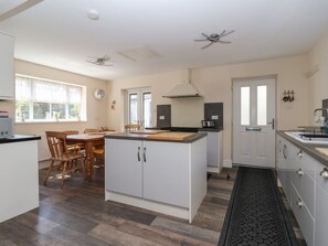 Private kitchen - Fisherman's Cottage, Withernsea (Withernsea)