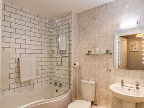 Shower - Anchors Down, Whitby (Whitby)