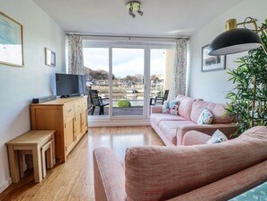 Living area - 71D South Snowdon Wharf NWales (Porthmadog)