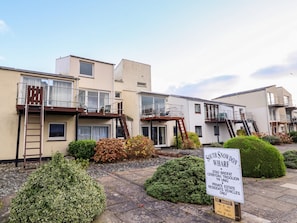 Exterior - 71D South Snowdon Wharf NWales (Porthmadog)