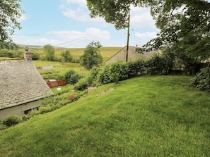 Property grounds - Charming White House Retreat in Keld (Penrith)
