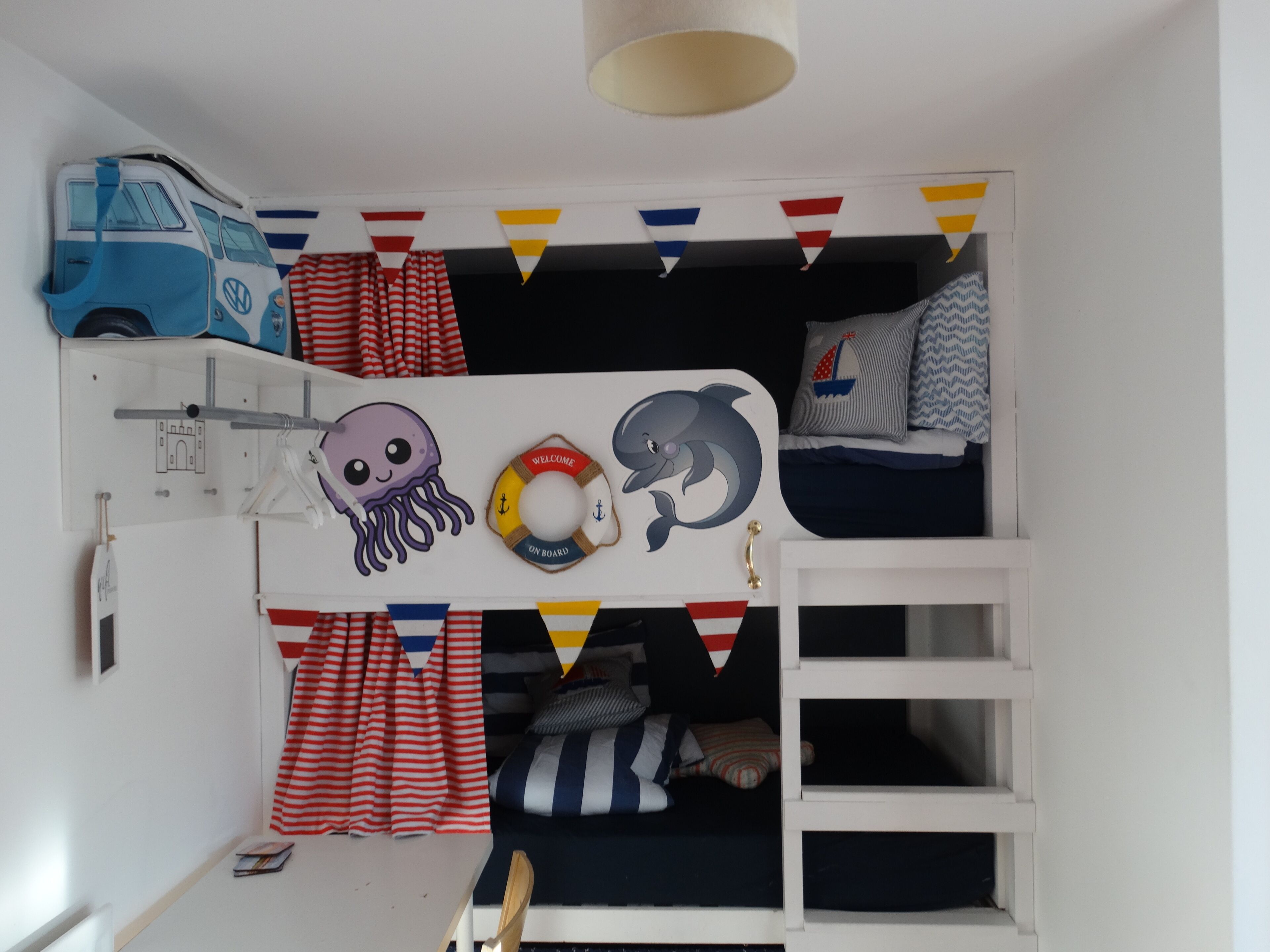 Habitación cuádruple, no fumadores, patio