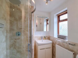Shower - 1 Eastdon Cottages, Dawlish Warren (Exeter)