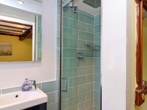Shower - 1 Eastdon Cottages, Dawlish Warren (Exeter)