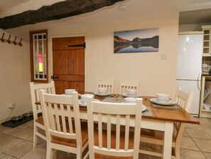 Dining - Taylor's Cottage, Threlkeld, near Keswick. (Keswick)
