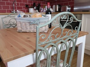 Dishwasher - 1 Beachtop Court, Tenby (Tenby)