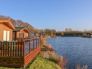 Property grounds - Shore Beats Work, South Lakeland Leisure Village (Carnforth)