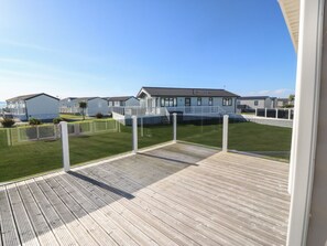 Terrace/patio - Seafront Holiday Home 2, in Pwllheli, Wales. (Pwllheli)