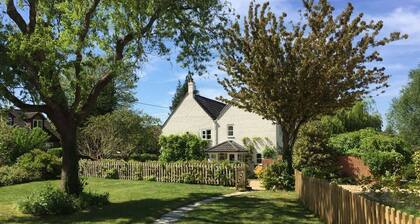 October House Holiday Cabin, Damerham