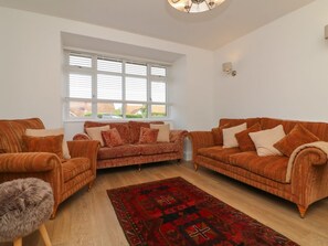 Living area - Wendy's Cottage, Minehead, TV. (Minehead)