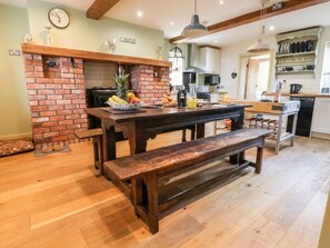 Dining - Garreg Wen near Caerwys. 3 bed (Holywell)