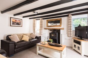 Fireplace - Karrek, Tintagel, Cornwall (Tintagel)
