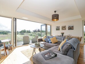 Living area - The Dutch Barn - Pet-Friendly Retreat (Leominster)