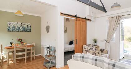 Dinefwr Cottage: A Cozy Retreat