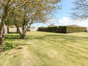 Property grounds - The Hemploe, Sutton-On-Sea (Mablethorpe)