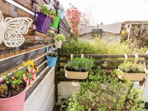 Property grounds - White Haven Retreat: Beachside Bliss (Sandown)