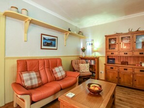 Living area - The Bothy: Pet-Friendly Escape (Kirriemuir)