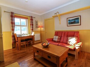 Living area - The Bothy: Pet-Friendly Escape (Kirriemuir)