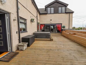 Terrace/patio - The Wendover, in Towyn, Conwy. (Abergele)