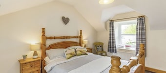 Briar Cottage: Ideal Couples Retreat
