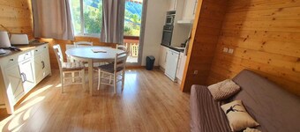 Serre Chevalier - Ski in - South-facing terrace - Sleeps 6