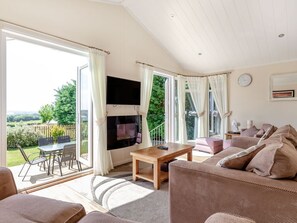 Living area - Elworthy Lodge, South Molton (South Molton)