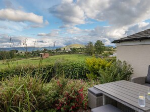Outdoor dining - Stag Cottage, Penruddock (Penrith)