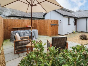 Terrace/patio - Llygad Y Dydd is in Bow Street (Bow Street)