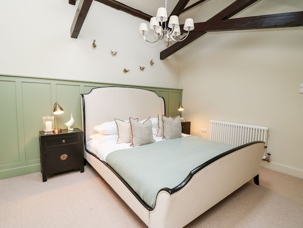 Room - Llygad Y Dydd is in Bow Street (Bow Street)