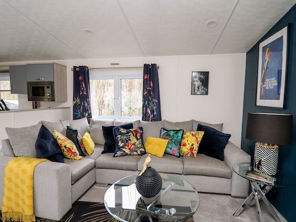 Living area - The Hideout, Ceredigion, Wales (Ceinewydd)