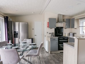 Private kitchen - The Hideout, Ceredigion, Wales (Ceinewydd)