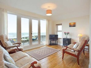 Living area - Truly Unique Trysor Y Mor Retreat (Borth)