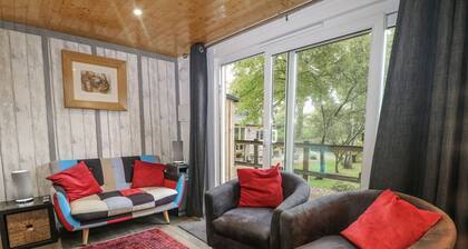 Harvest Lodge, Bolney