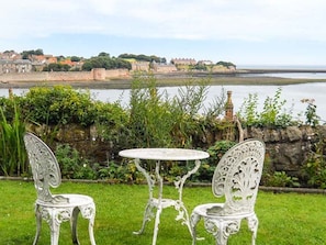 Outdoor dining - The Lookout, Berwick-Upon-Tweed (Berwick-upon-Tweed)