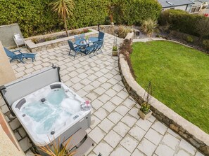 Outdoor spa tub - Bryn y Don, Benllech (Tyn-y-Gongl)