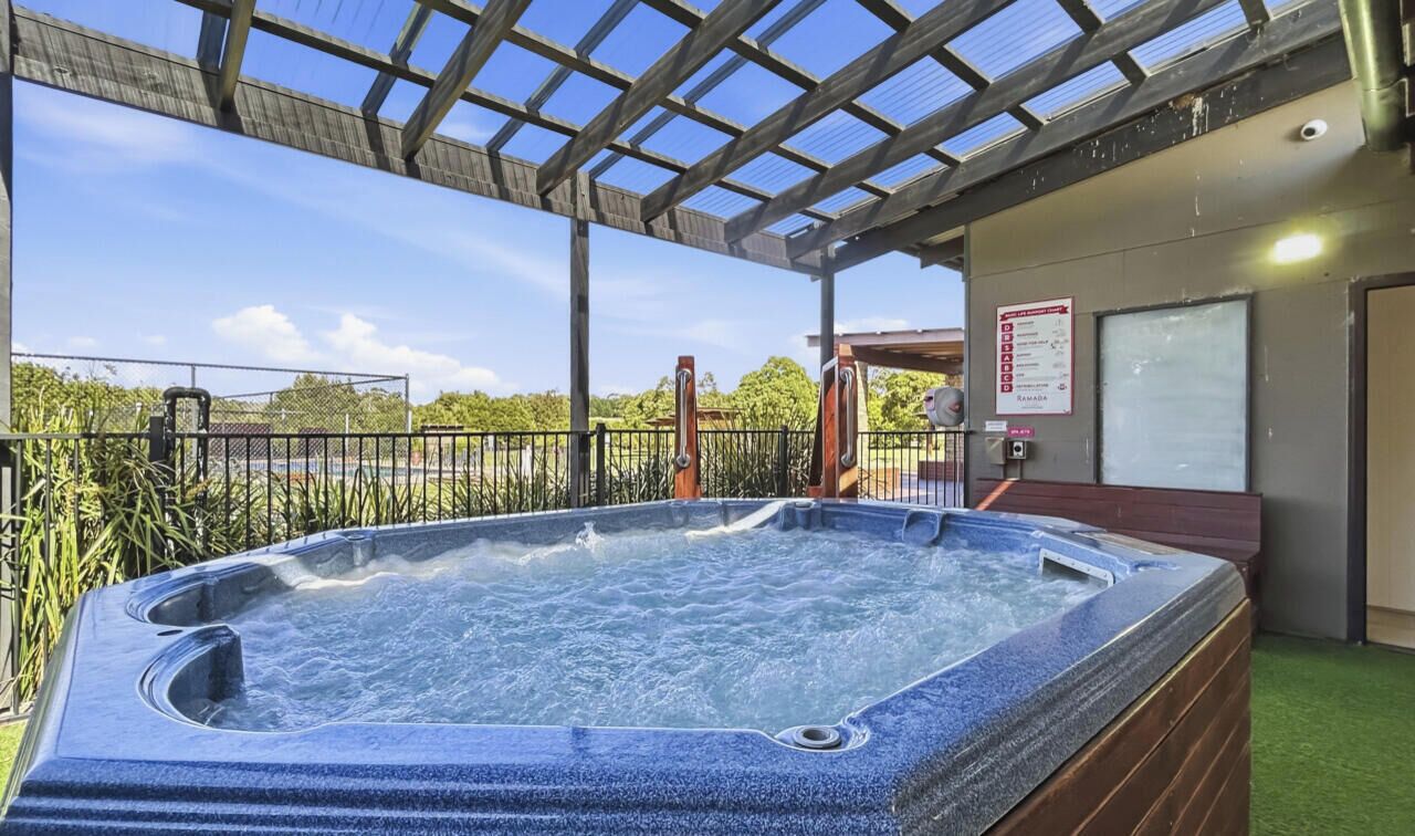 Bain à remous extérieur