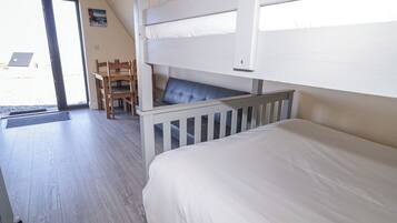 1 bedroom, individually decorated, individually furnished