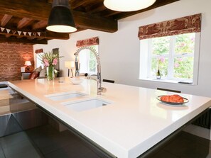 Dining - The Old Barn, Glentham (Market Rasen)