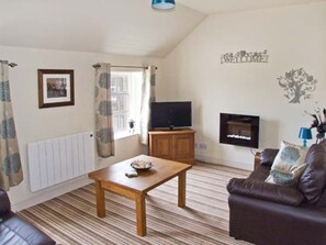 Living area - Curlew Cottage, Hartington (Buxton)